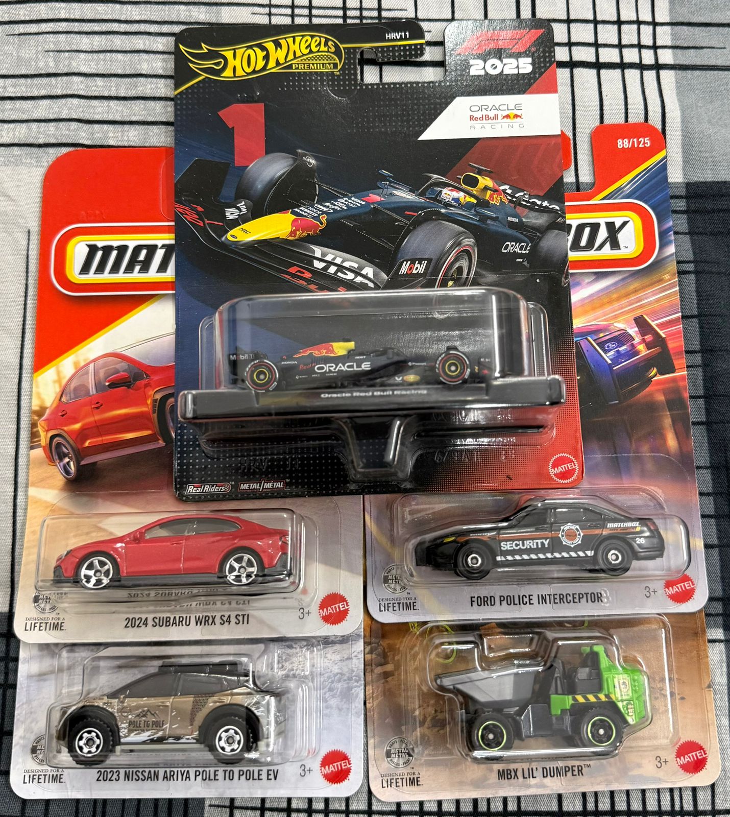 Oracle Red Bull Racing Formula 1 Team #1 (MRP SET)